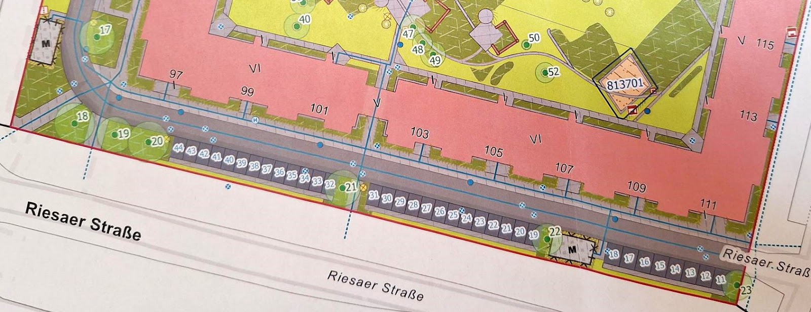 zwischen Riesaer Str. 109 und 111